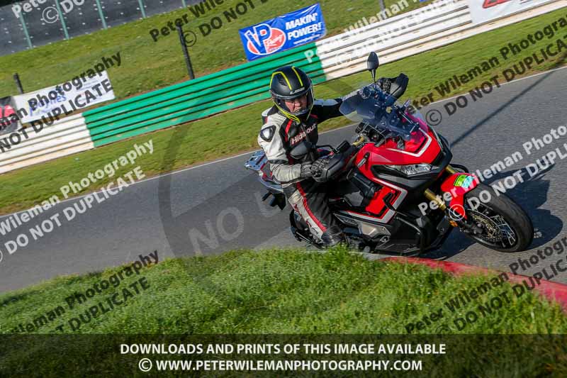 PJM Wedding Photography;enduro digital images;event digital images;eventdigitalimages;mallory park;mallory park photographs;mallory park trackday;mallory park trackday photographs;no limits trackdays;peter wileman photography;racing digital images;trackday digital images;trackday photos
